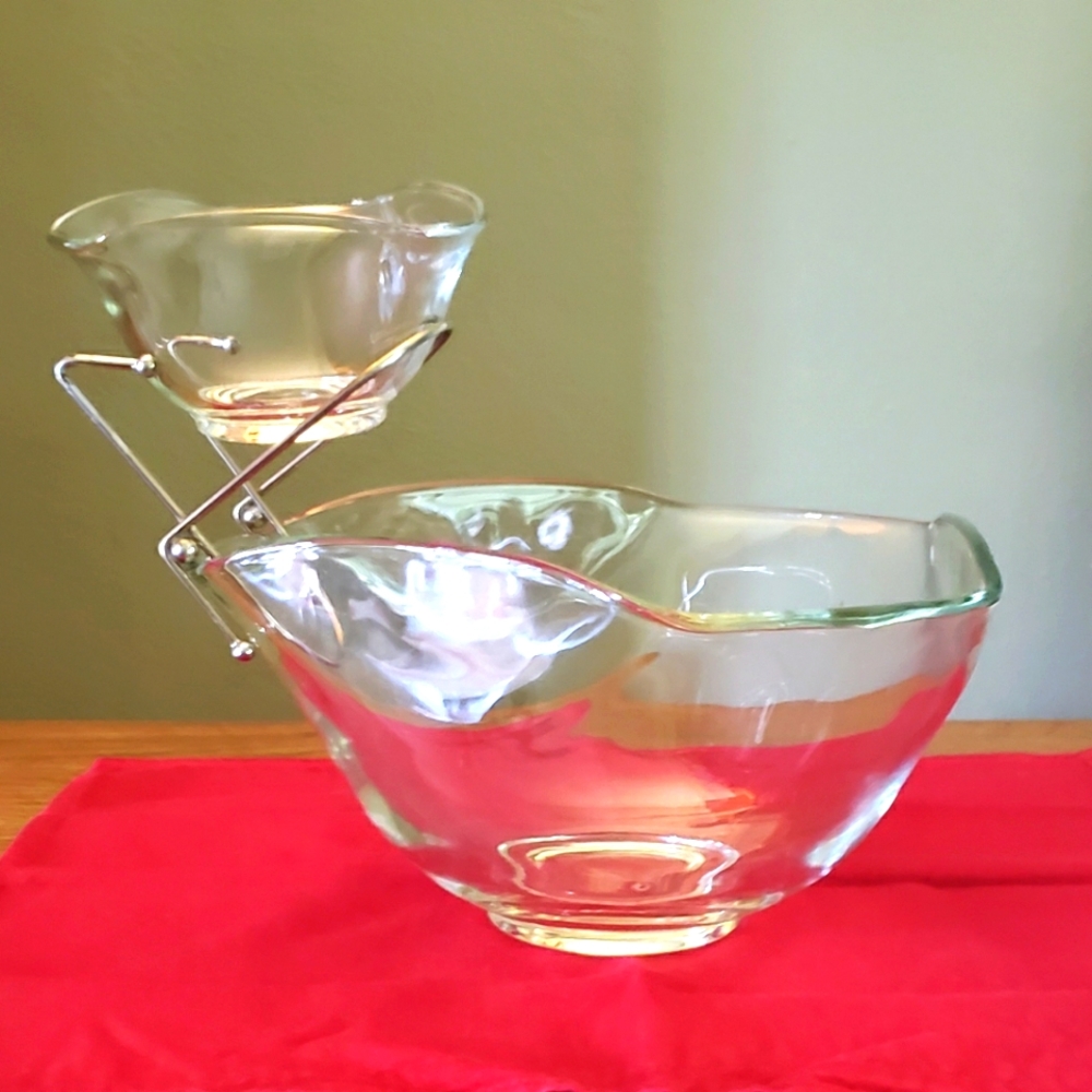 Chip & "floating" dip bowl vintage 1970's